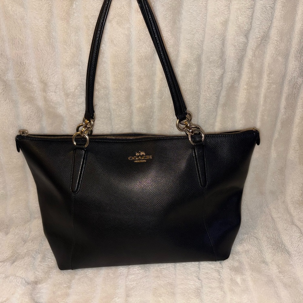 Coach Shoulder Bag-Large